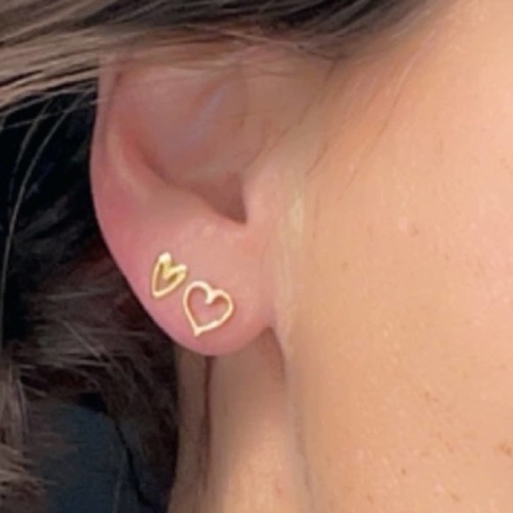 Gold Simple Heart Tiny Stud Earrings - Picture 2 of 7